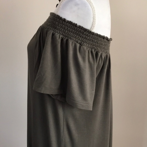 Dress - Picture 3 of 5